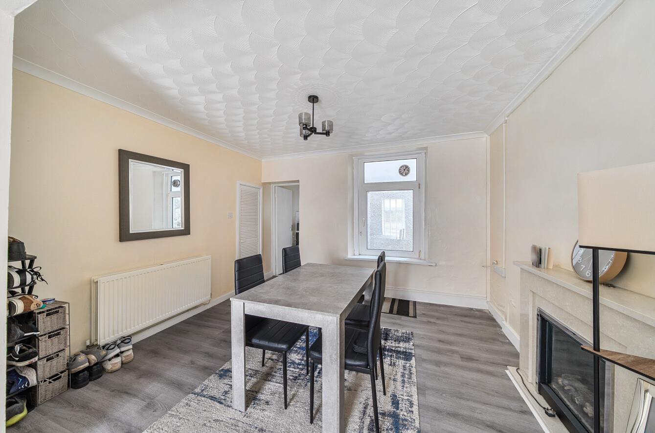 Neath Road, Morriston, Swansea, SA6 8HG